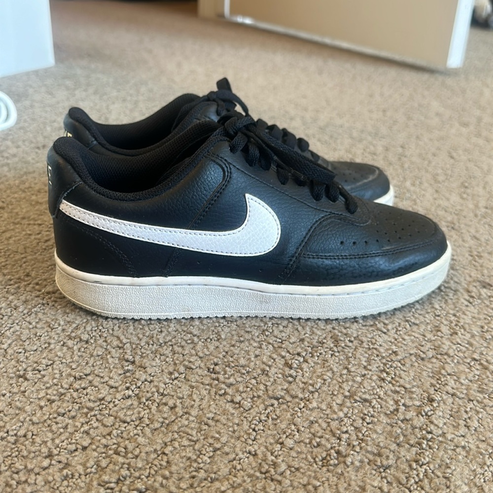 black Nike court visions